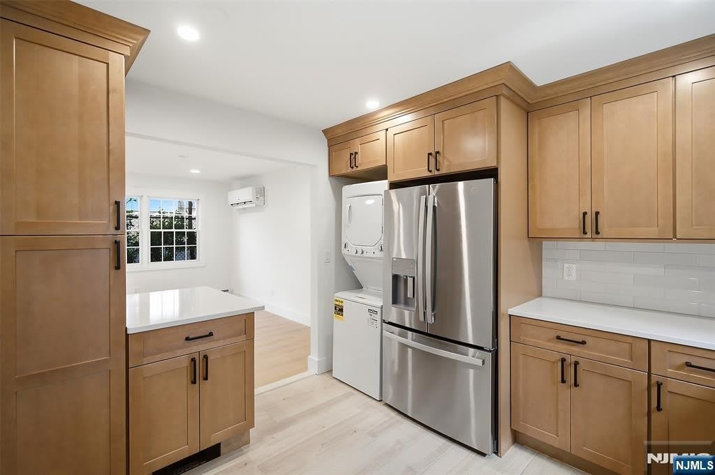 49 E Pleasant Avenue – photo 4