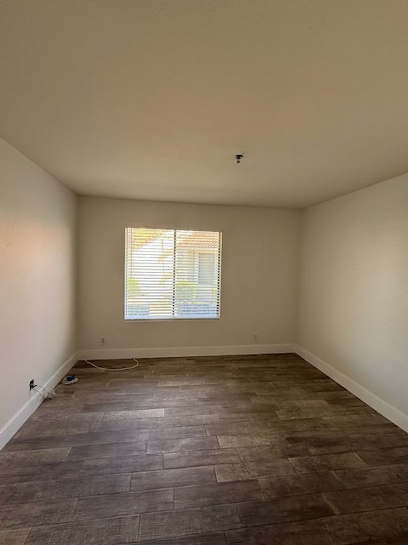 Condo In Gated Palm Lake – photo 3