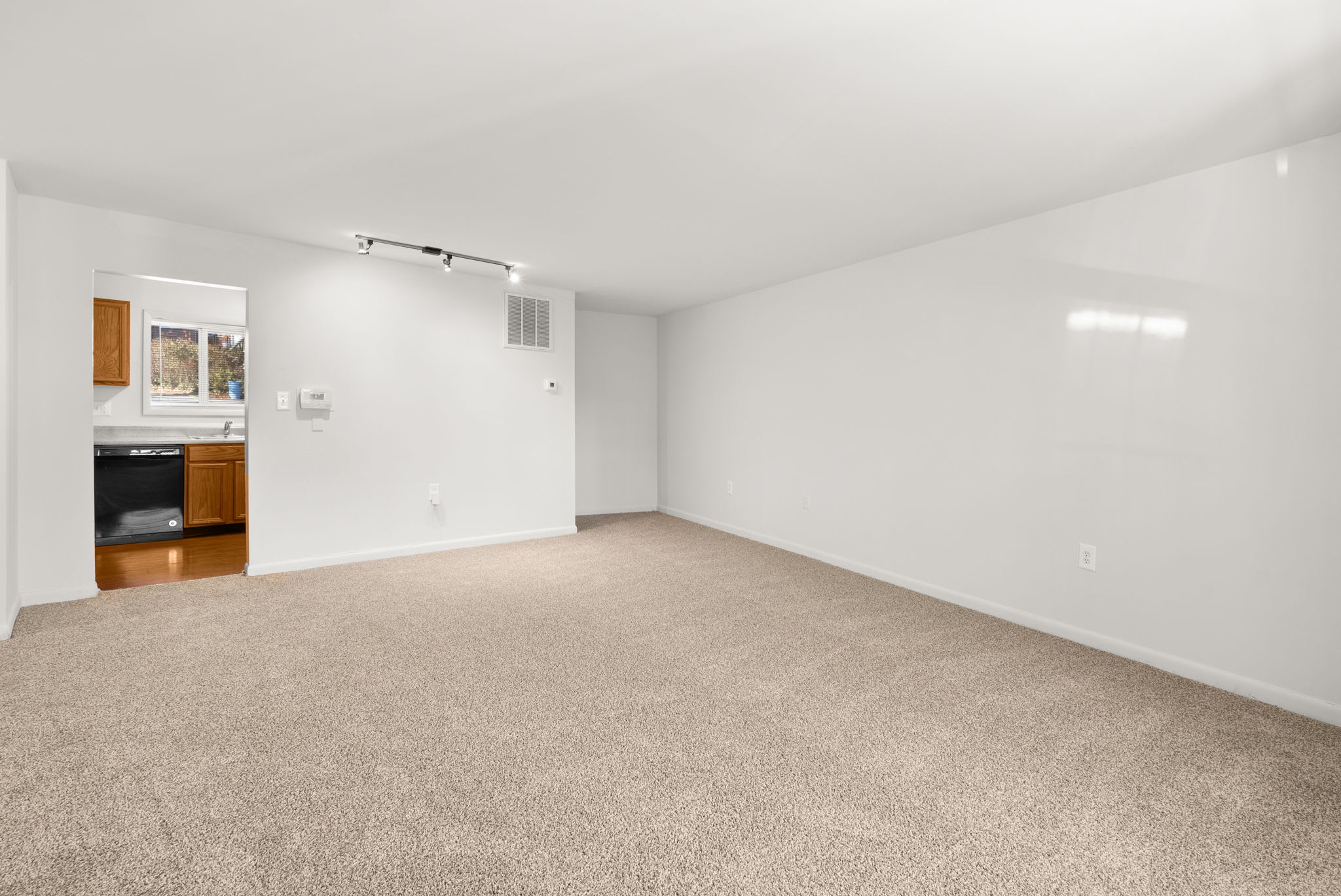 6126 Northwood Drive – photo 4