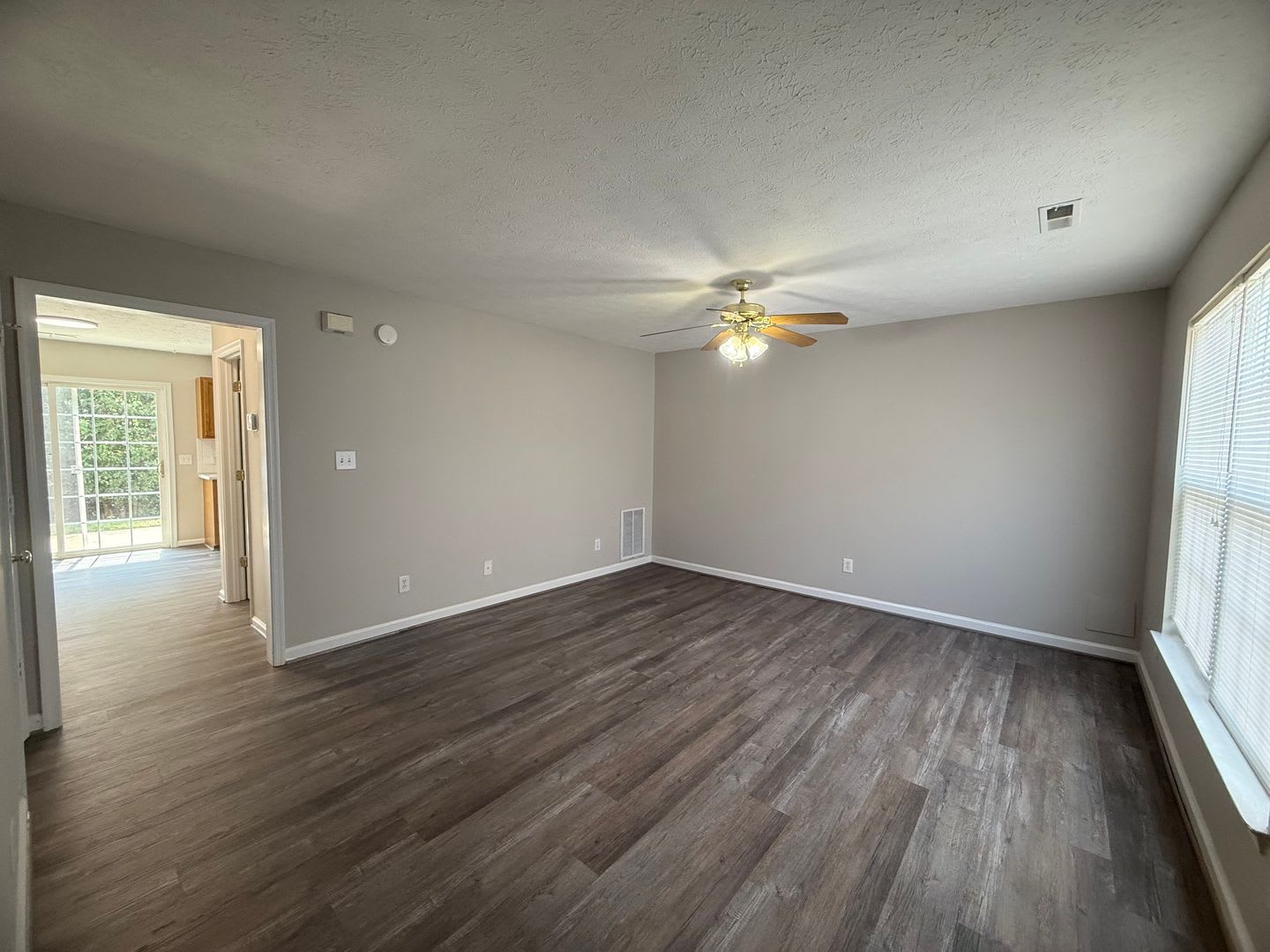 Village at Greenview Townhouse in Campbell County – photo 2