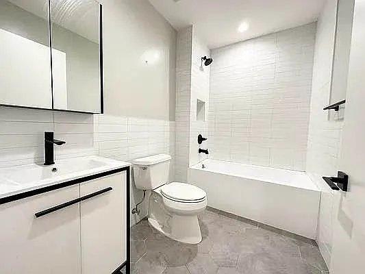 2779 University Avenue – photo 5