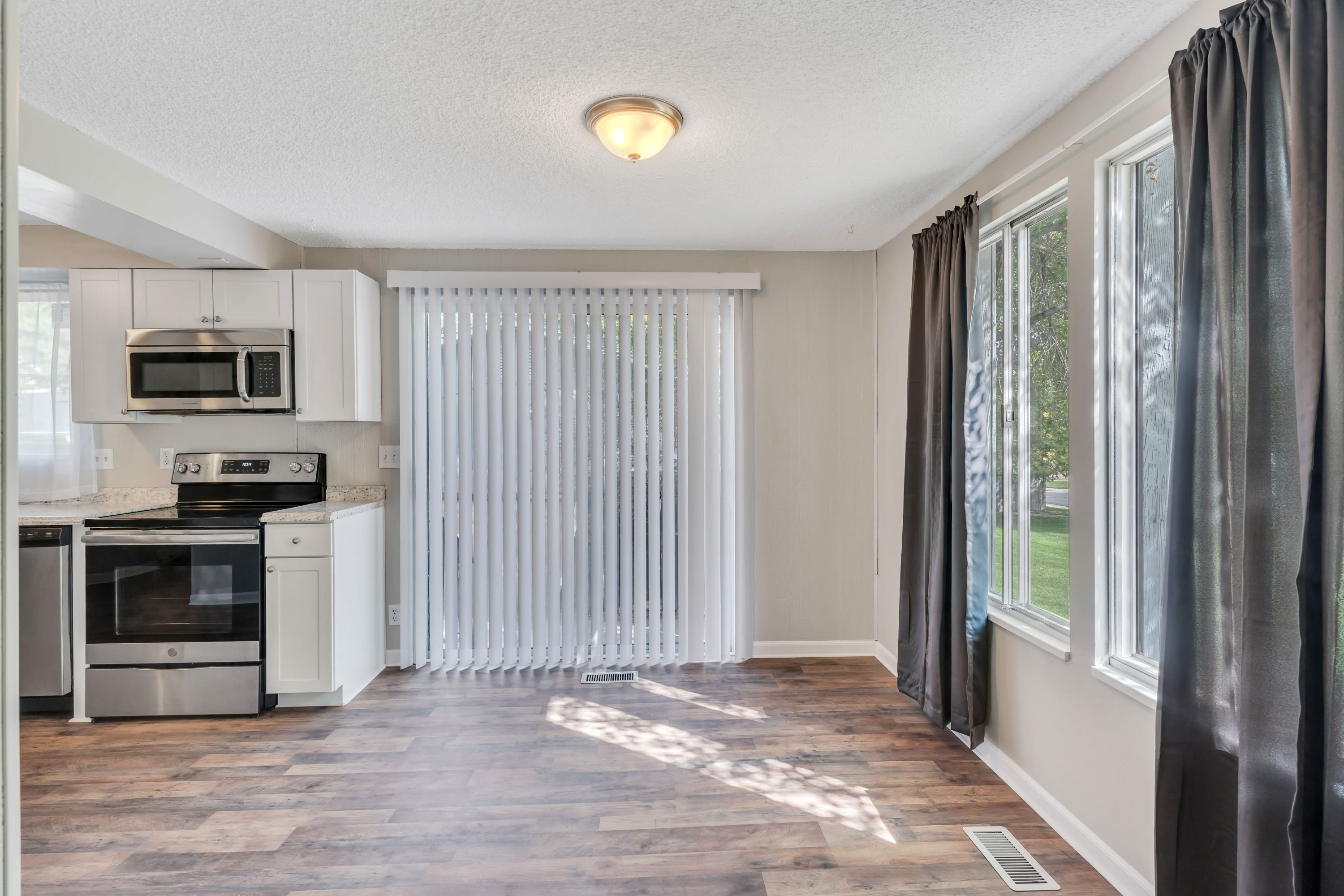 3076 Westcove Drive – photo 4