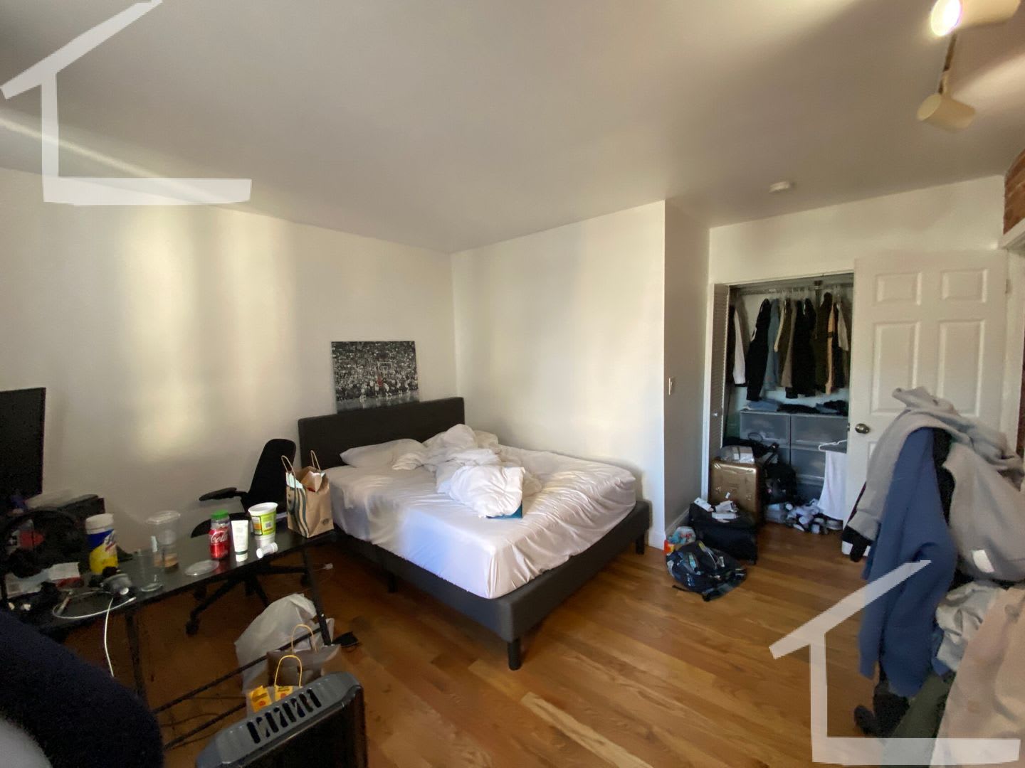 Charming 2 Bedroom-No Broker Fee – photo 4