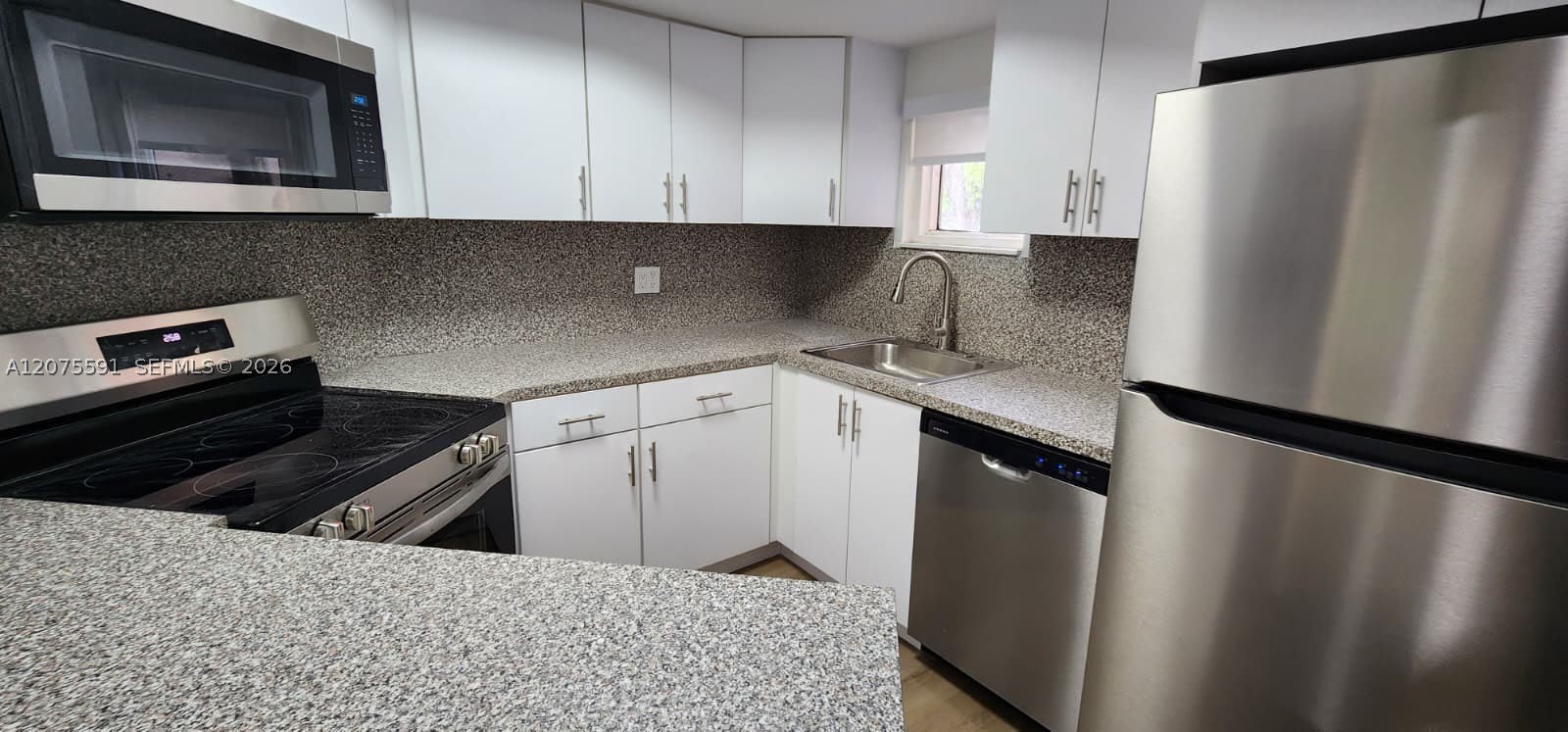 8363 Lake Dr – photo 2
