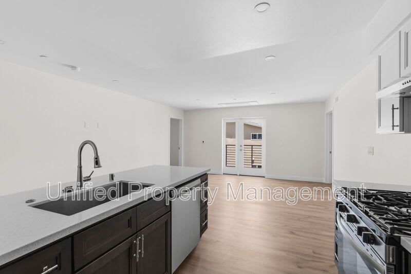 4364 Alabama St – photo 4