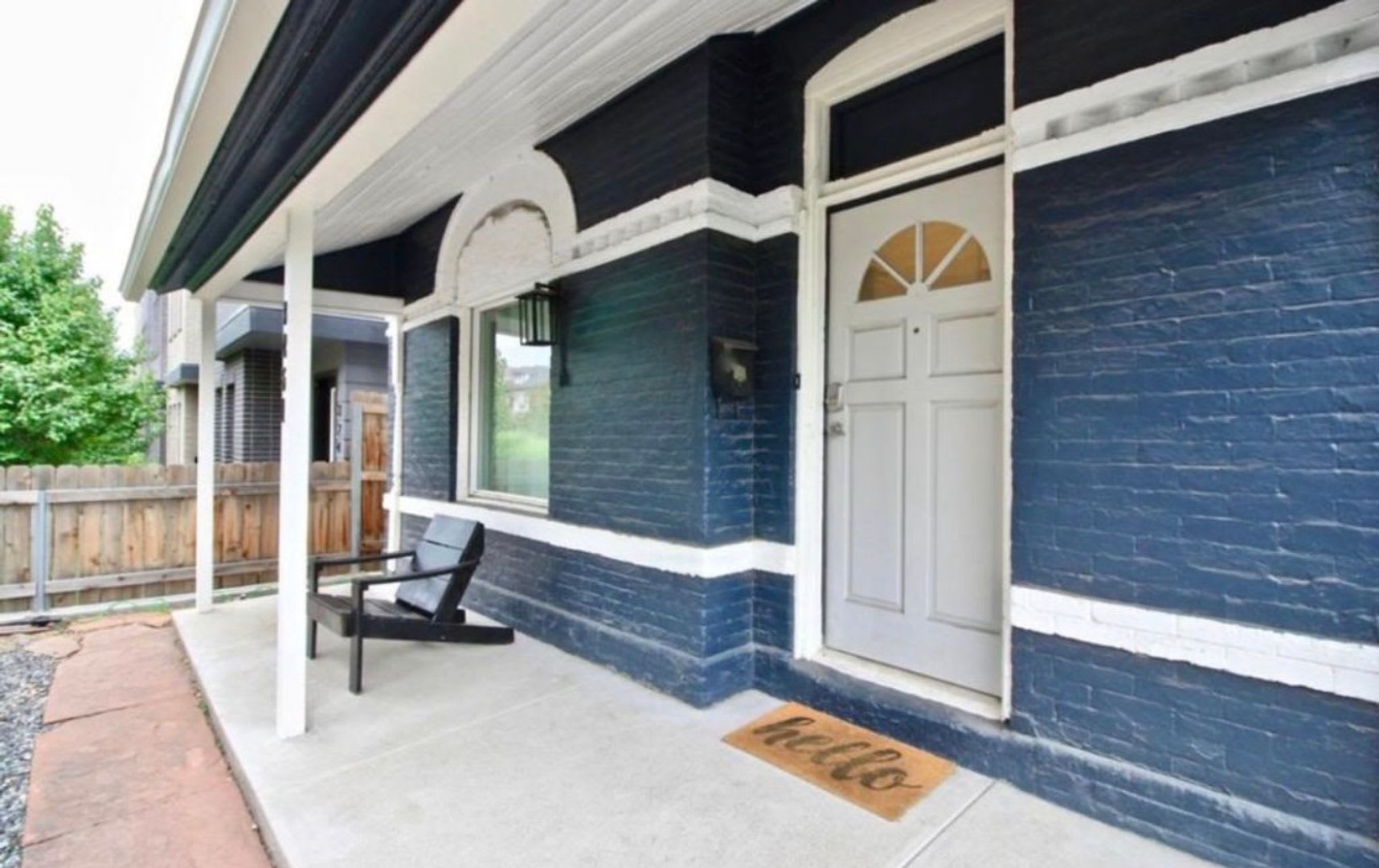 Charming 2-Bedroom Home in the Heart of Denver – photo 2