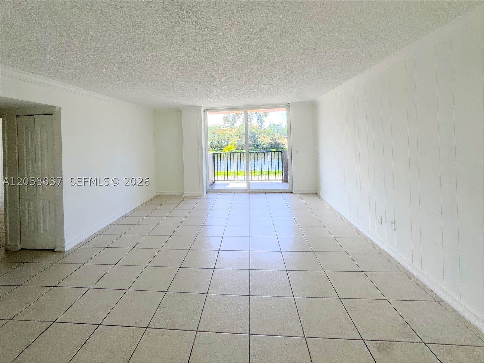 2075 NE 164th St – photo 4