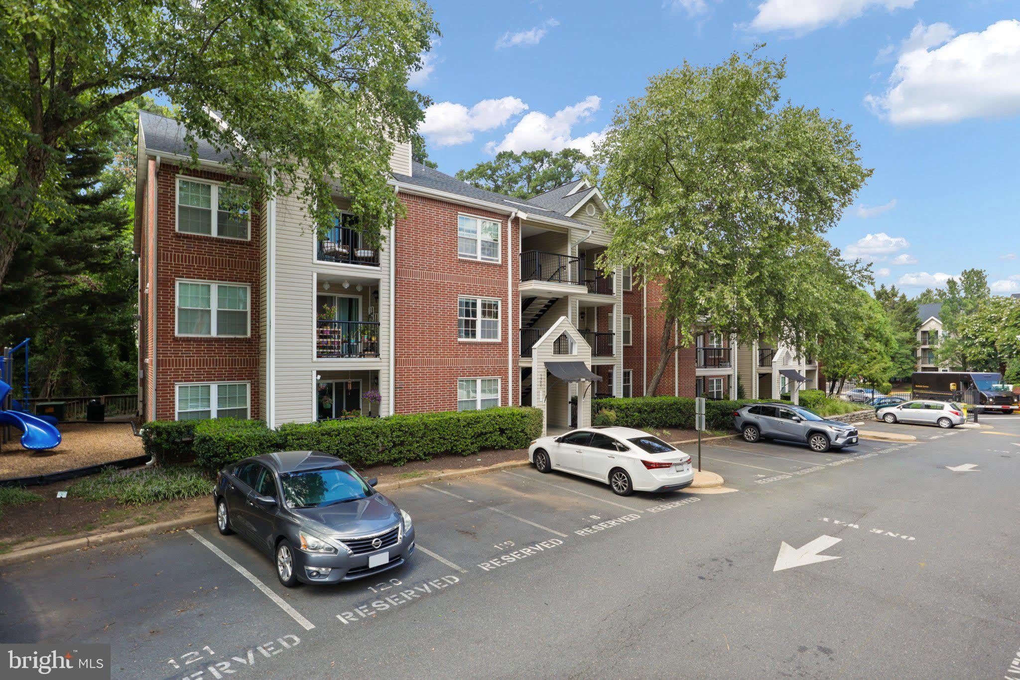 3303 Wyndham Circle – photo 4
