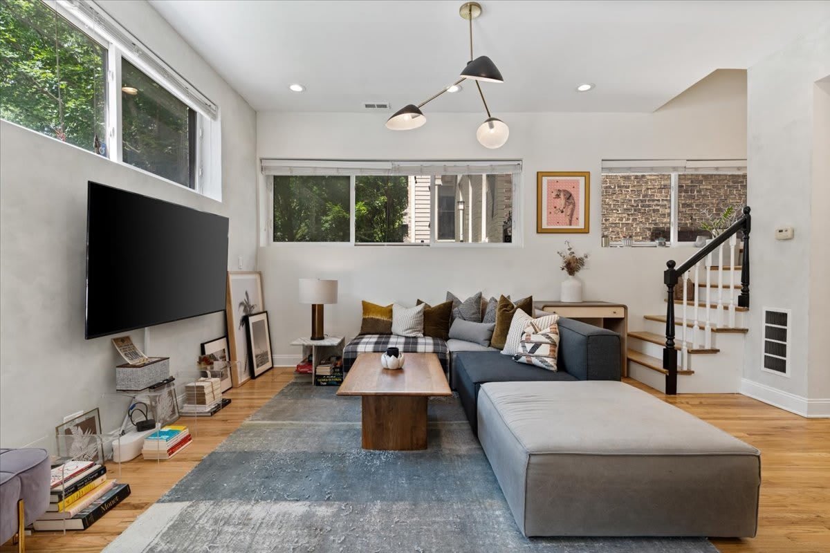 1861 N HOYNE Avenue – photo 4