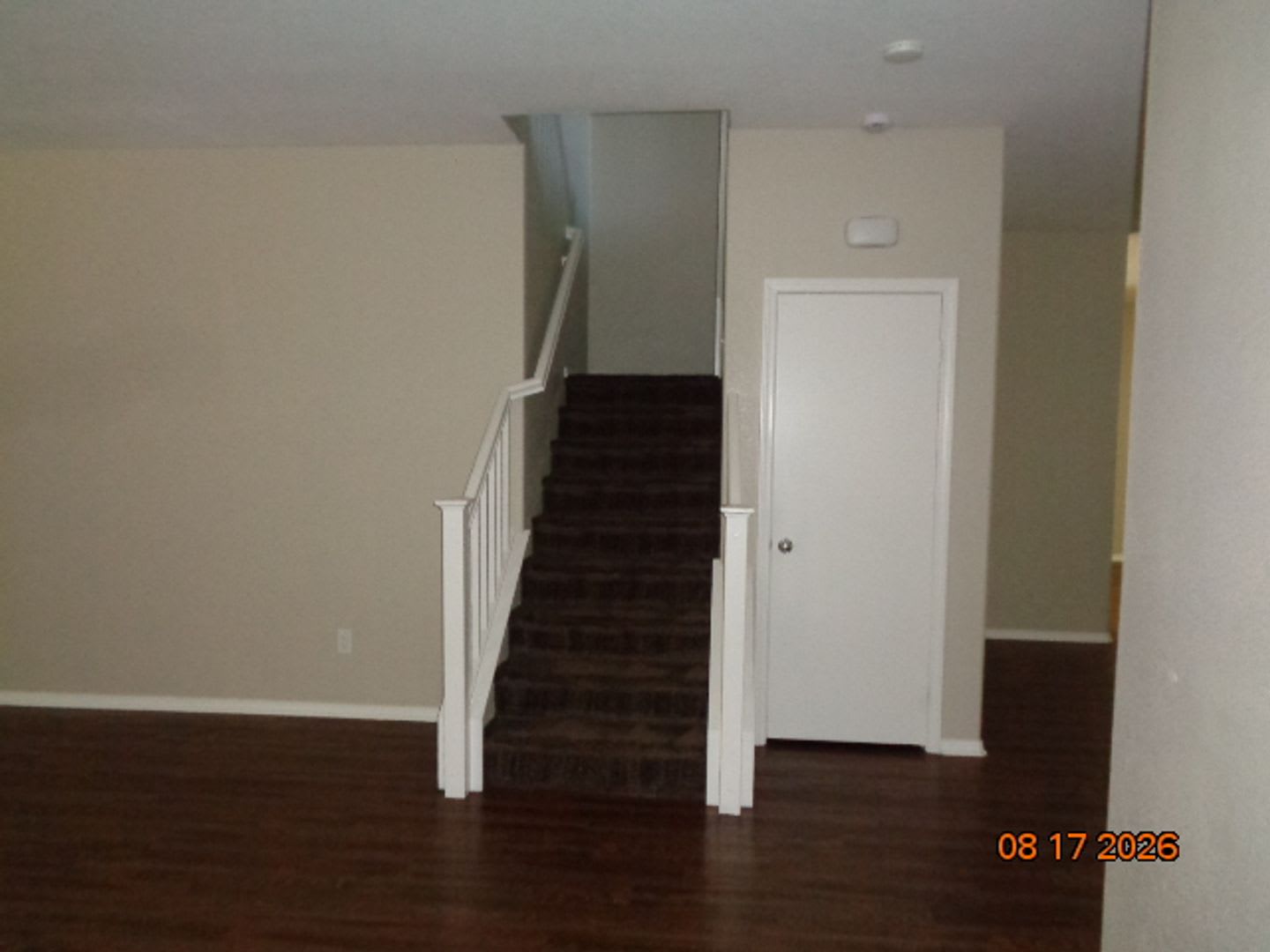Gorgeous 4 bedroom 2.5 bath with all the upgrades! – photo 4