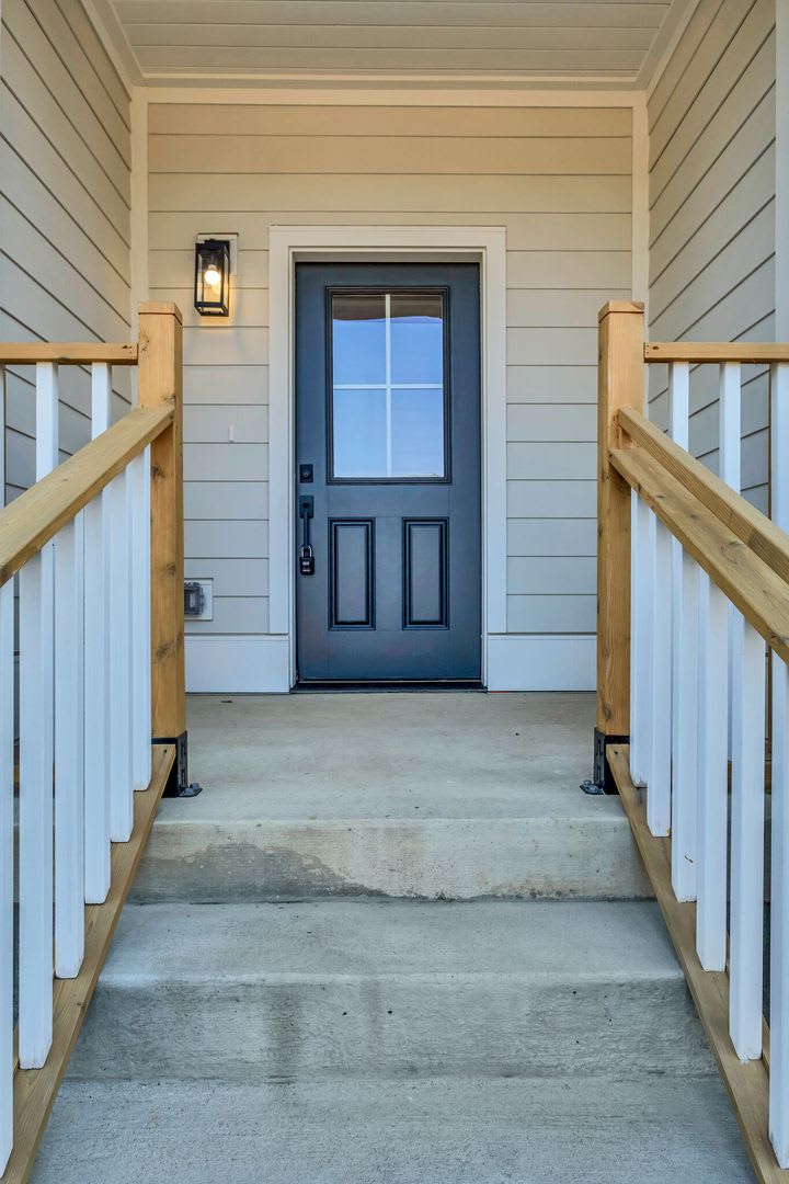 Bright and Airy Townhome at Maple Grove in East! – photo 4