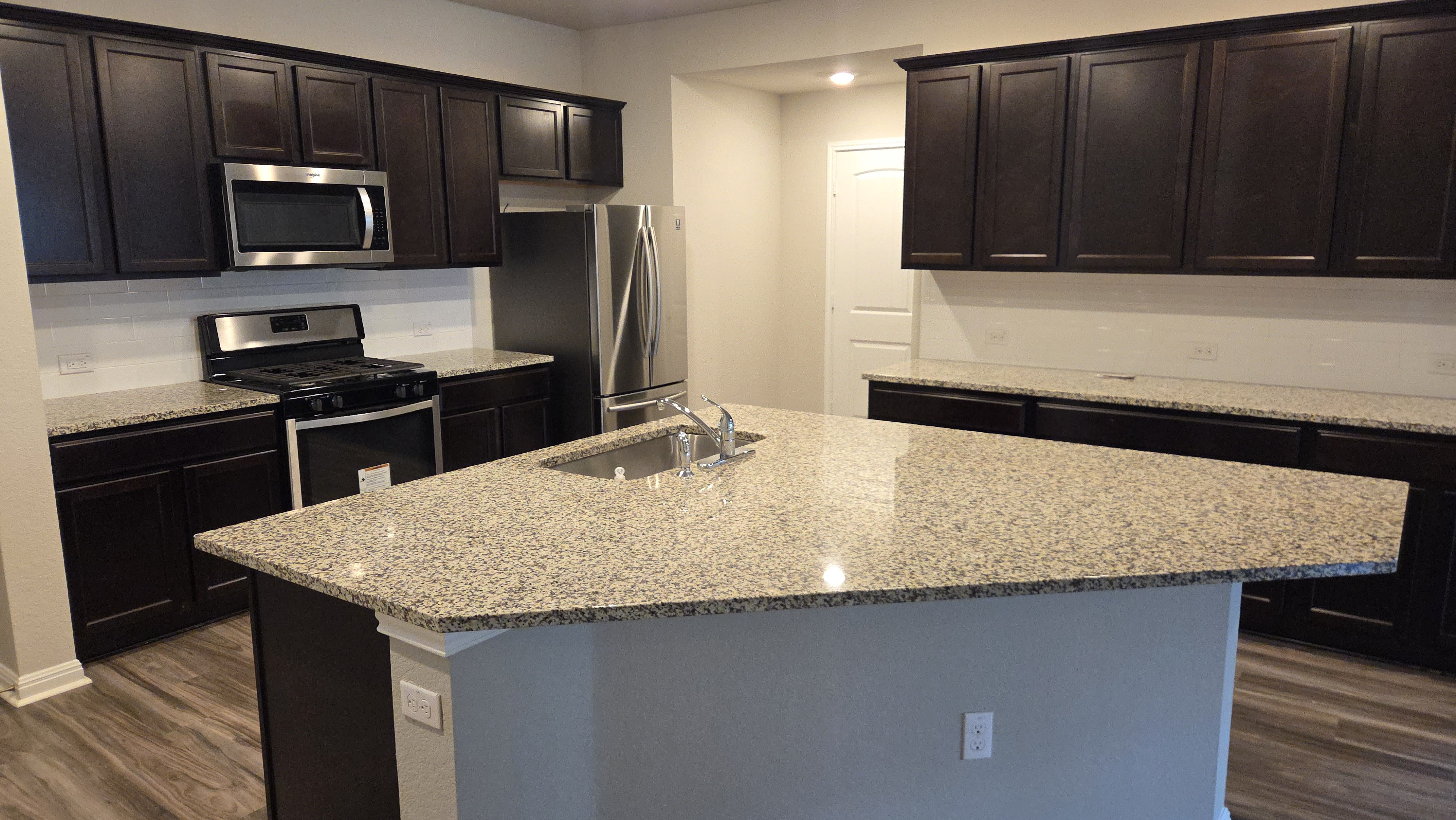 137 Arrowhead Vine St – photo 1