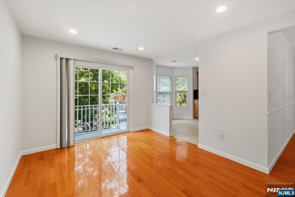 2249 Margaret Court – photo 5