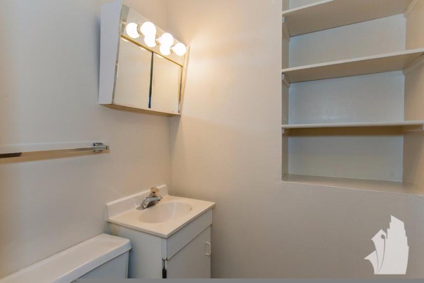 877 West Lill Avenue – photo 3