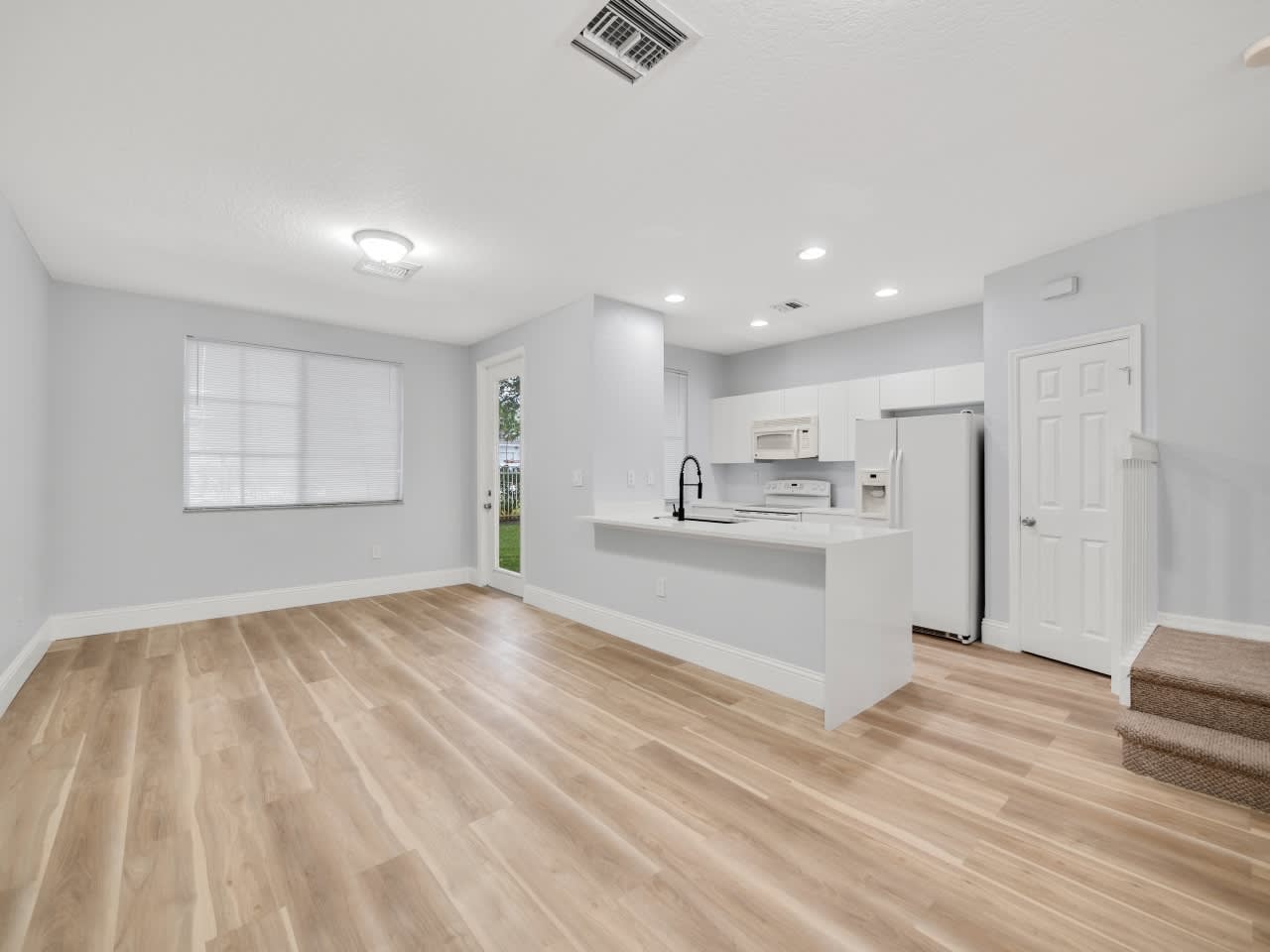 1954 Southwest 60Th Avenue 1 – photo 3