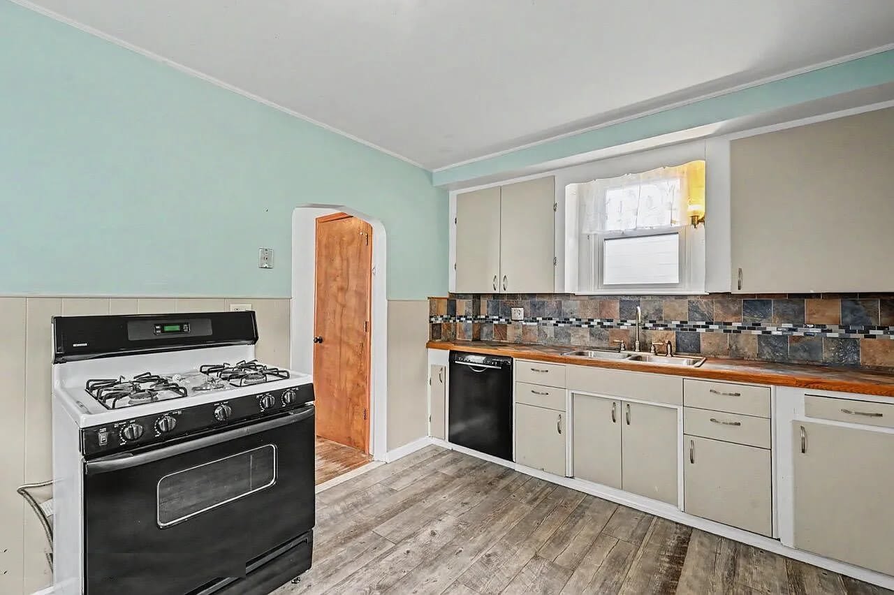 521 Florin St – photo 5