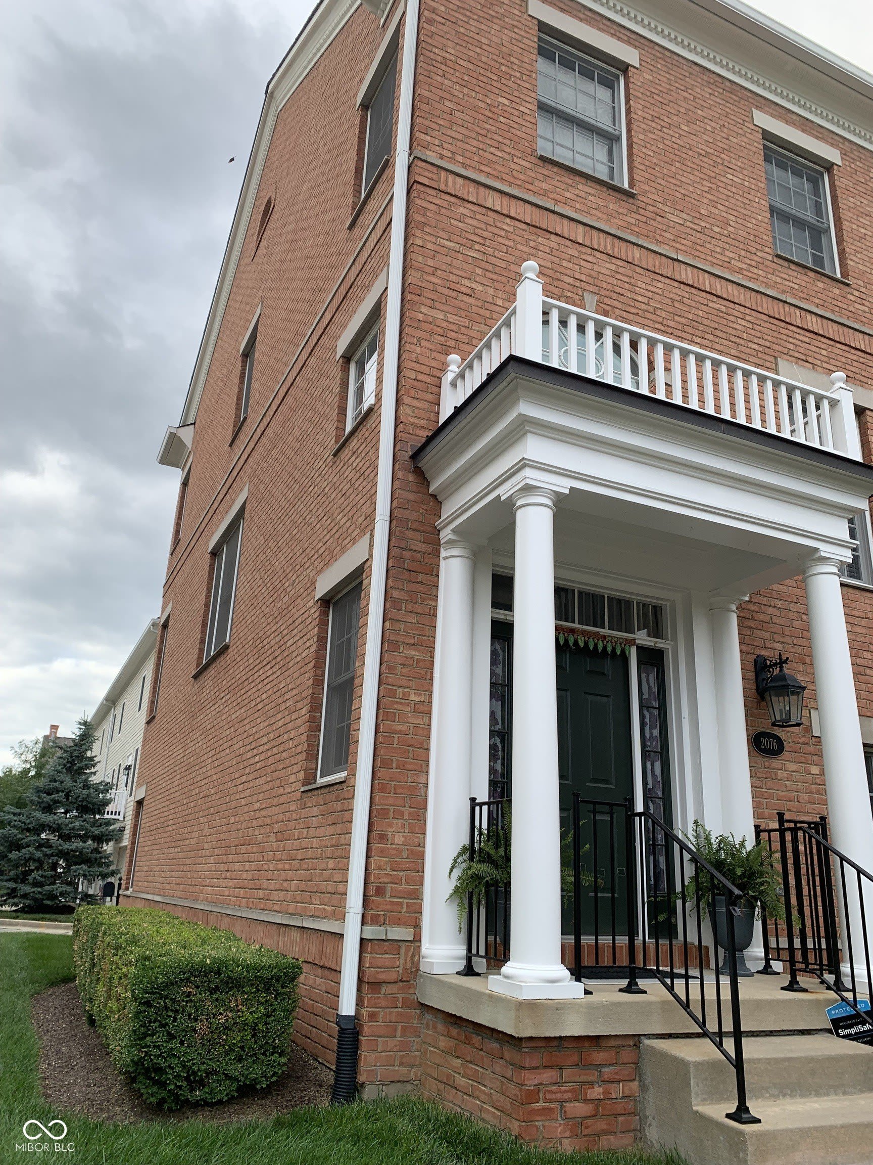 2076 Broughton Street – photo 4