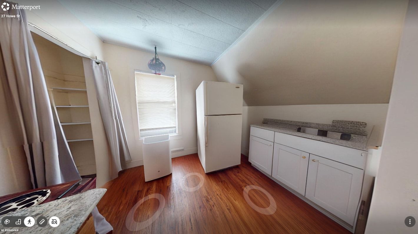 27 Howe St – photo 5