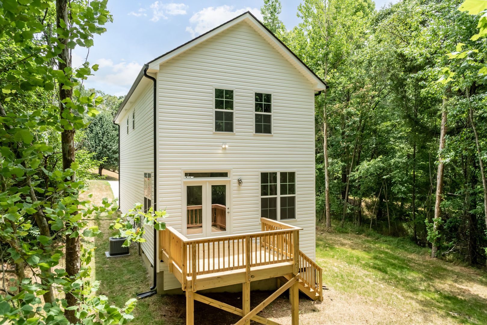 BRAND NEW Three bedroom Home! – photo 5