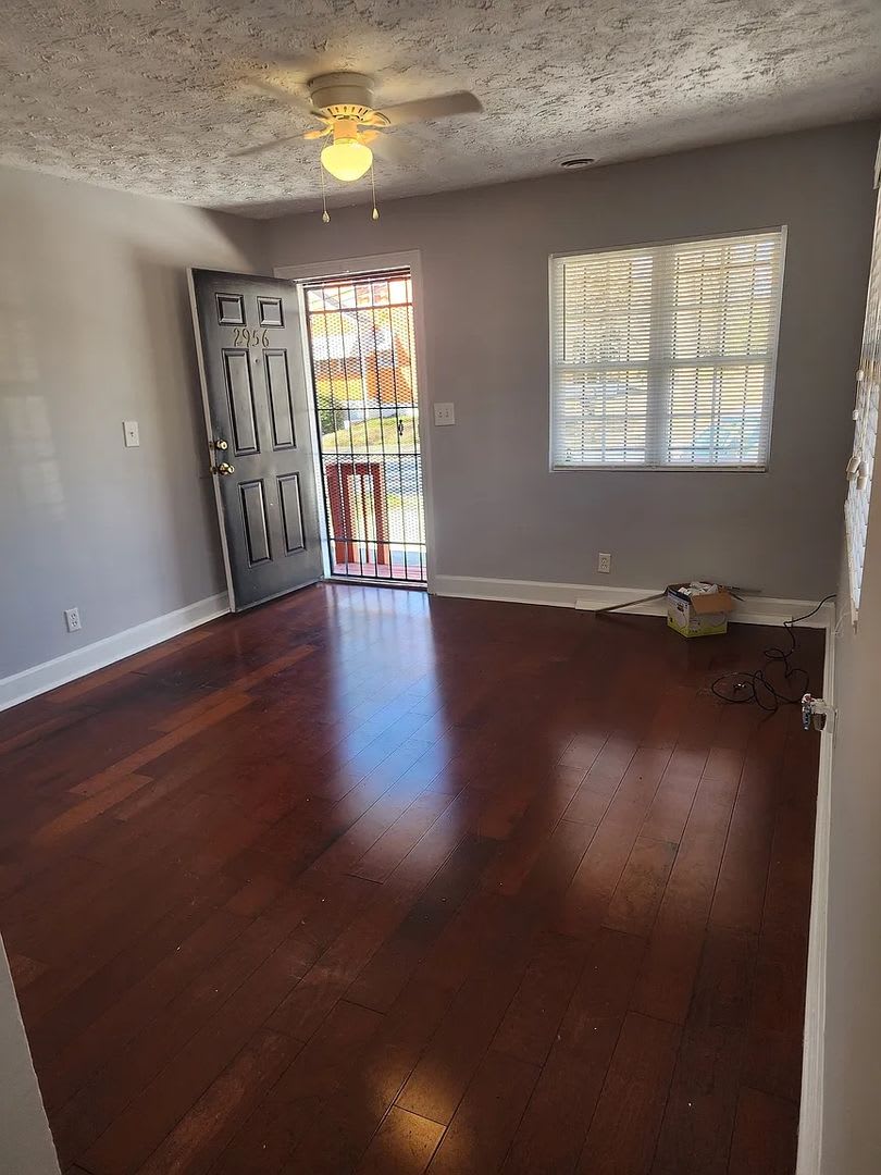Room in 2 Bedroom Home at 8th St – photo 5
