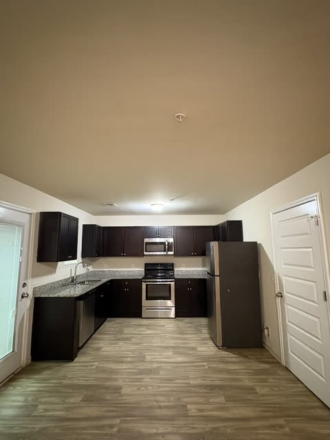 665 Carlton Pointe Drive – photo 3