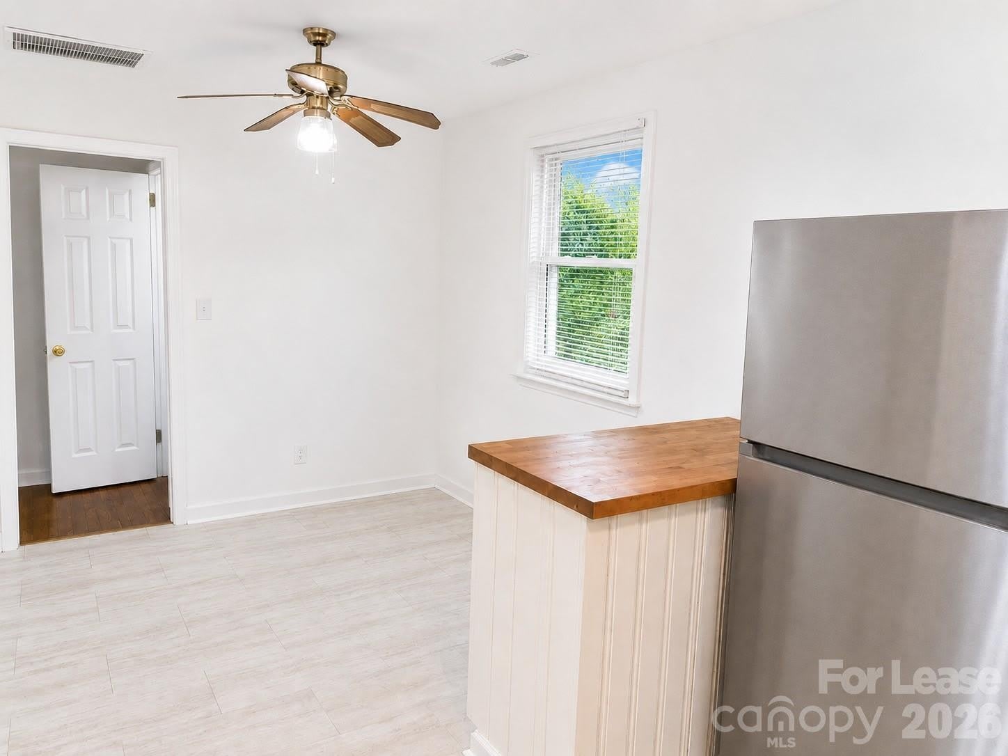 2143 Finchley Drive – photo 3