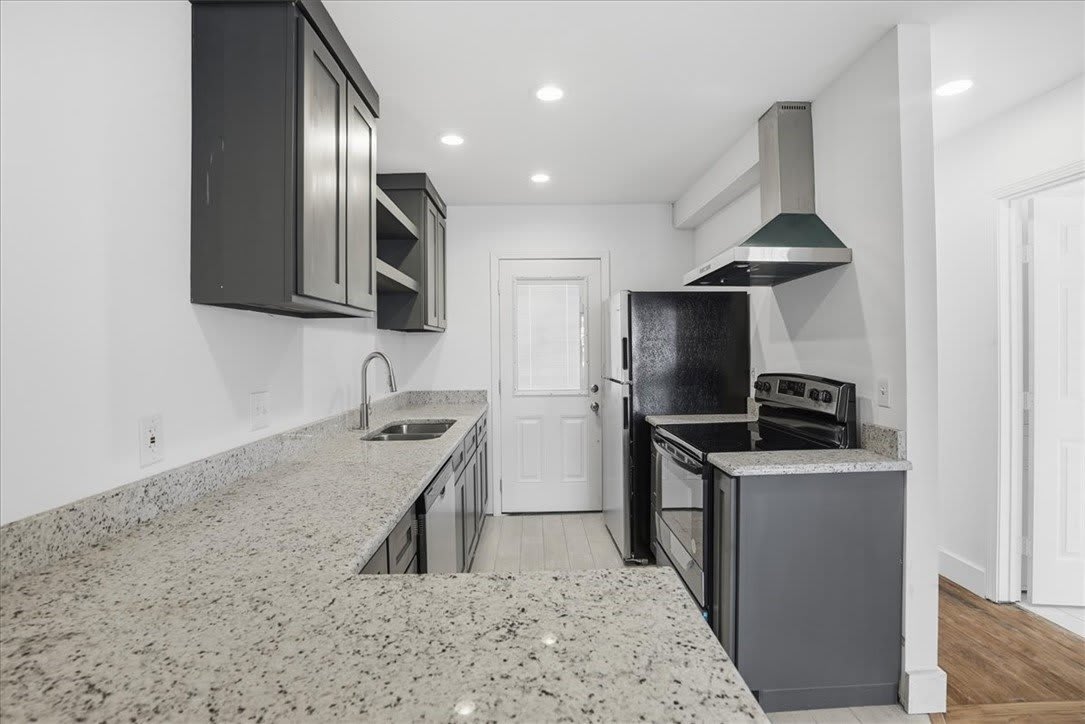 905 Louisiana Avenue – photo 4