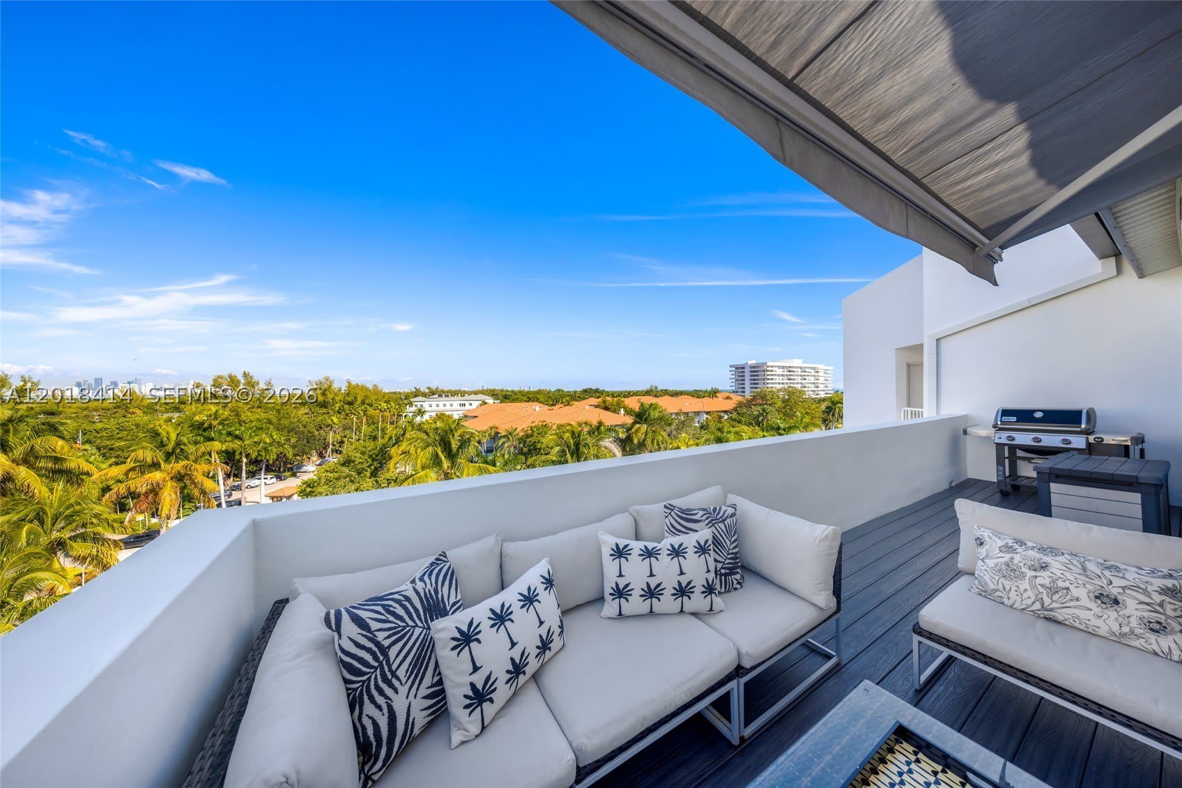 50 Ocean Lane Dr – photo 5