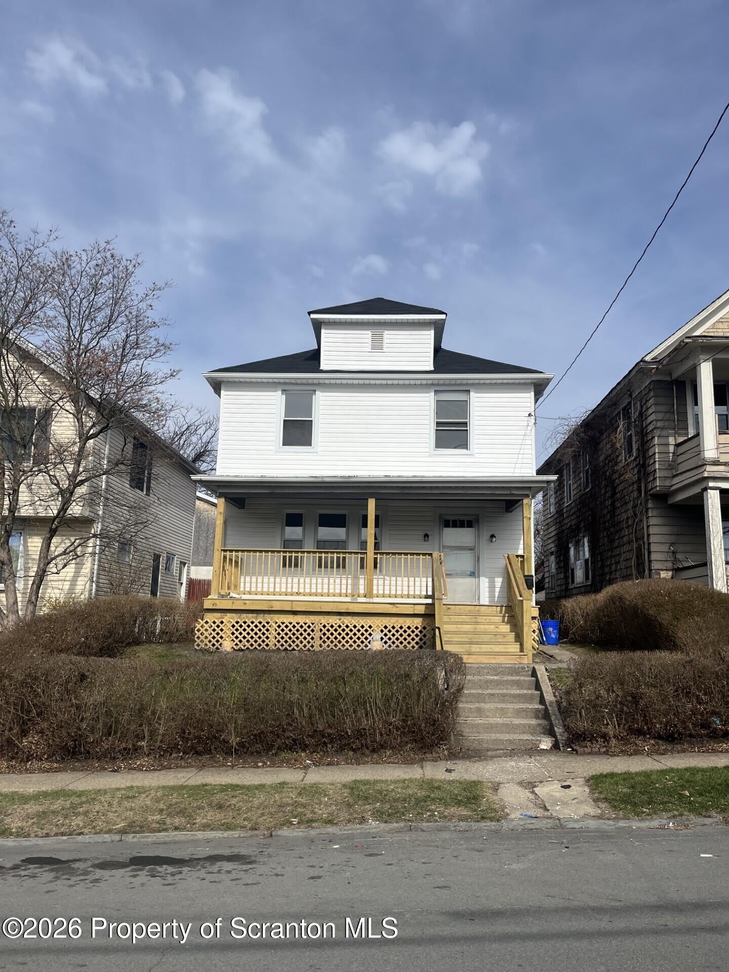 1139 Sanderson Avenue – photo 2