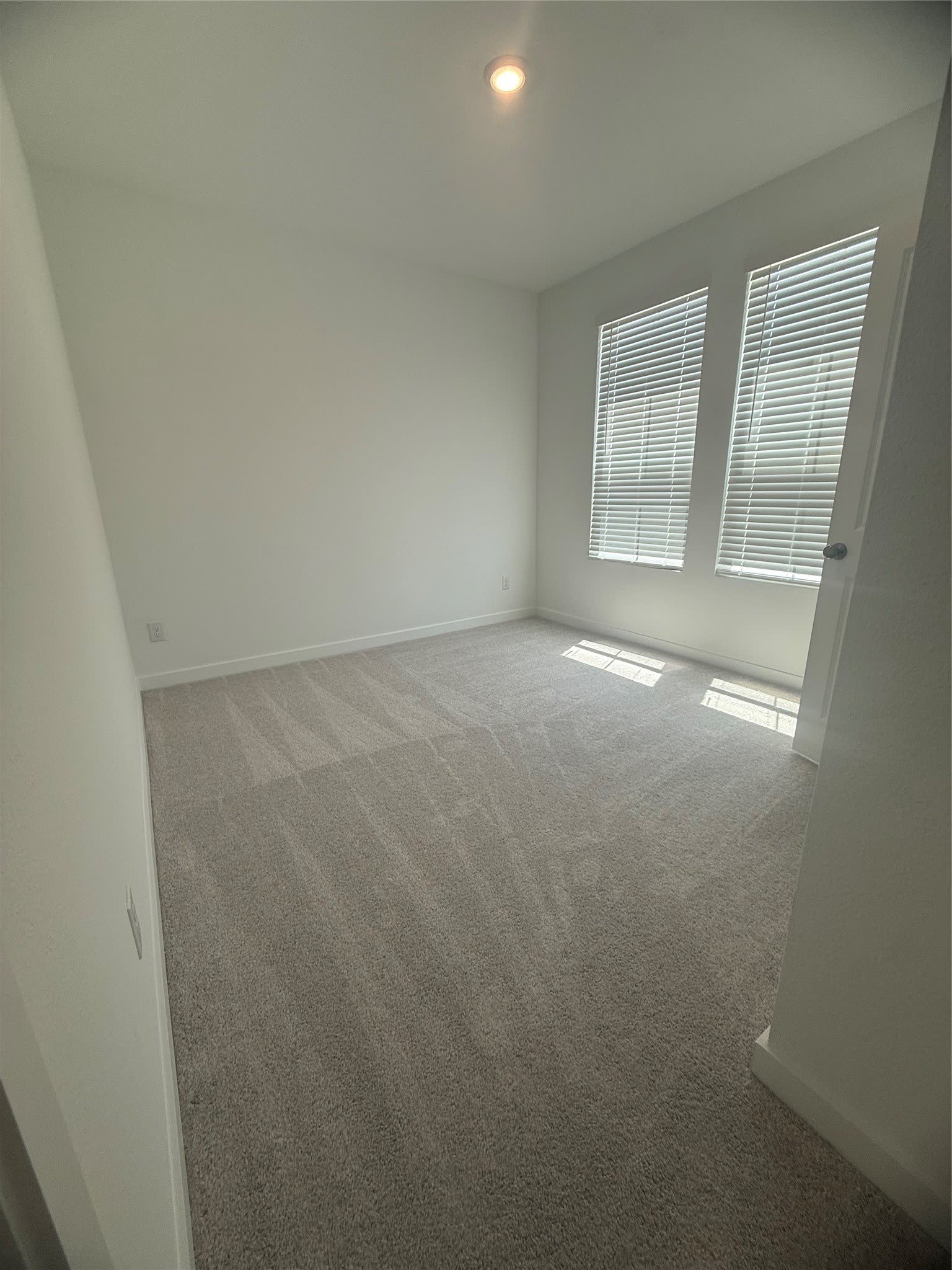 14814 Bigelow Street – photo 5