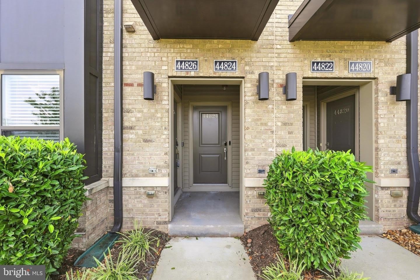 44824 TIVERTON SQ – photo 2