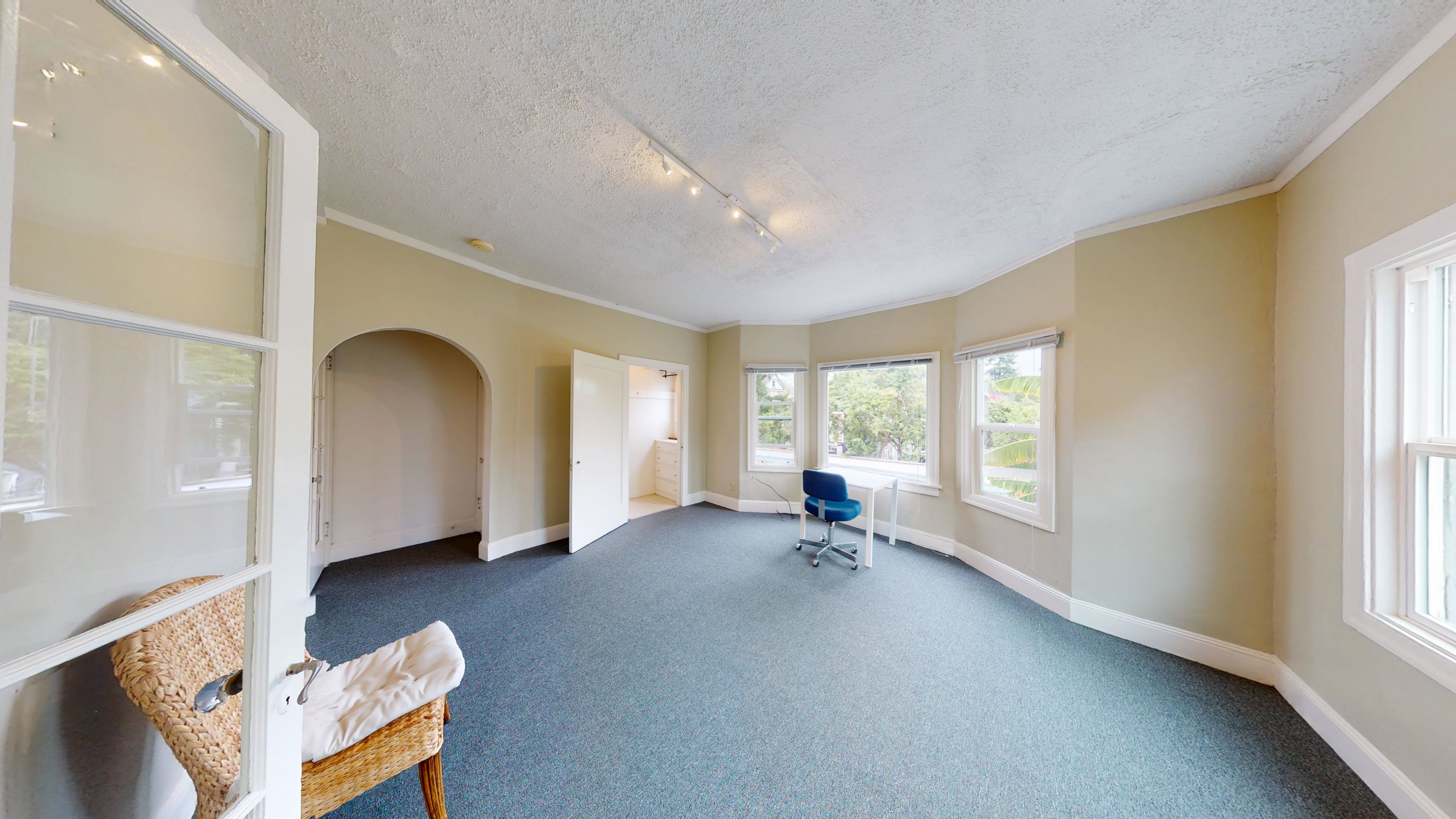 1356 Scenic Avenue – photo 1
