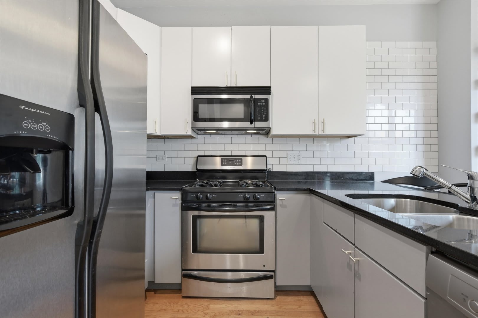 2610 W IOWA Street – photo 2