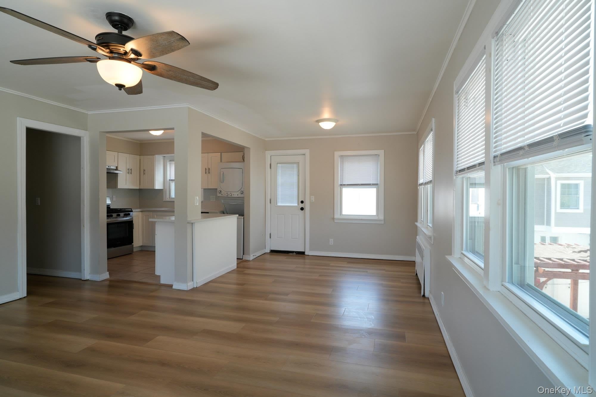 59 Troy Avenue – photo 2