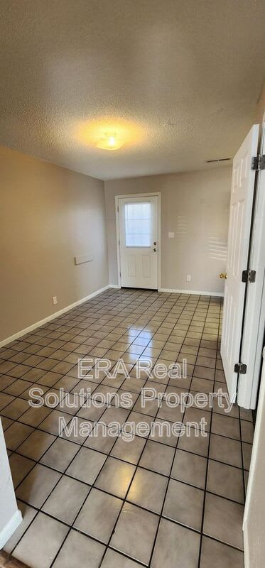 205 1/2 John St. – photo 5