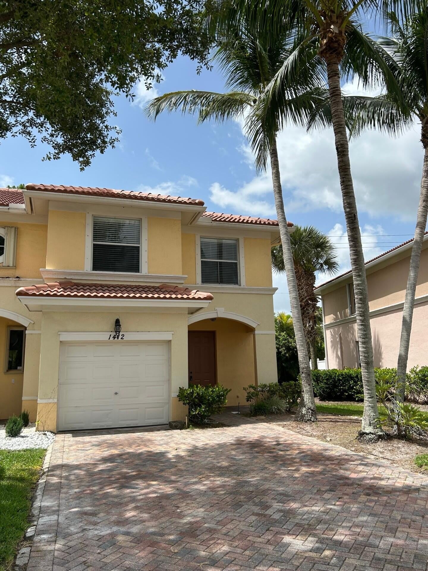1412 SEMINOLE PALMS Drive – photo 1