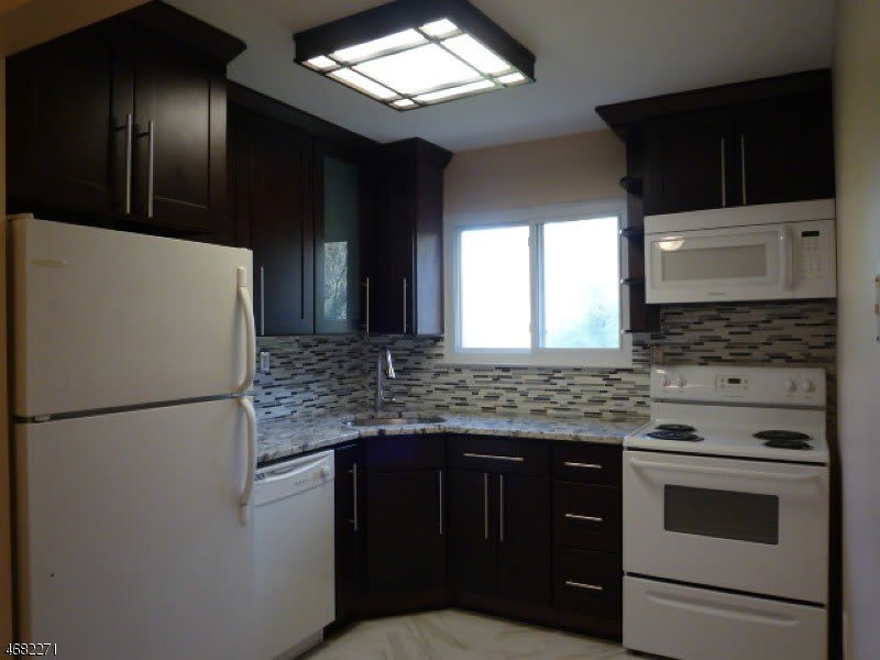 16 Deanna Dr – photo 4
