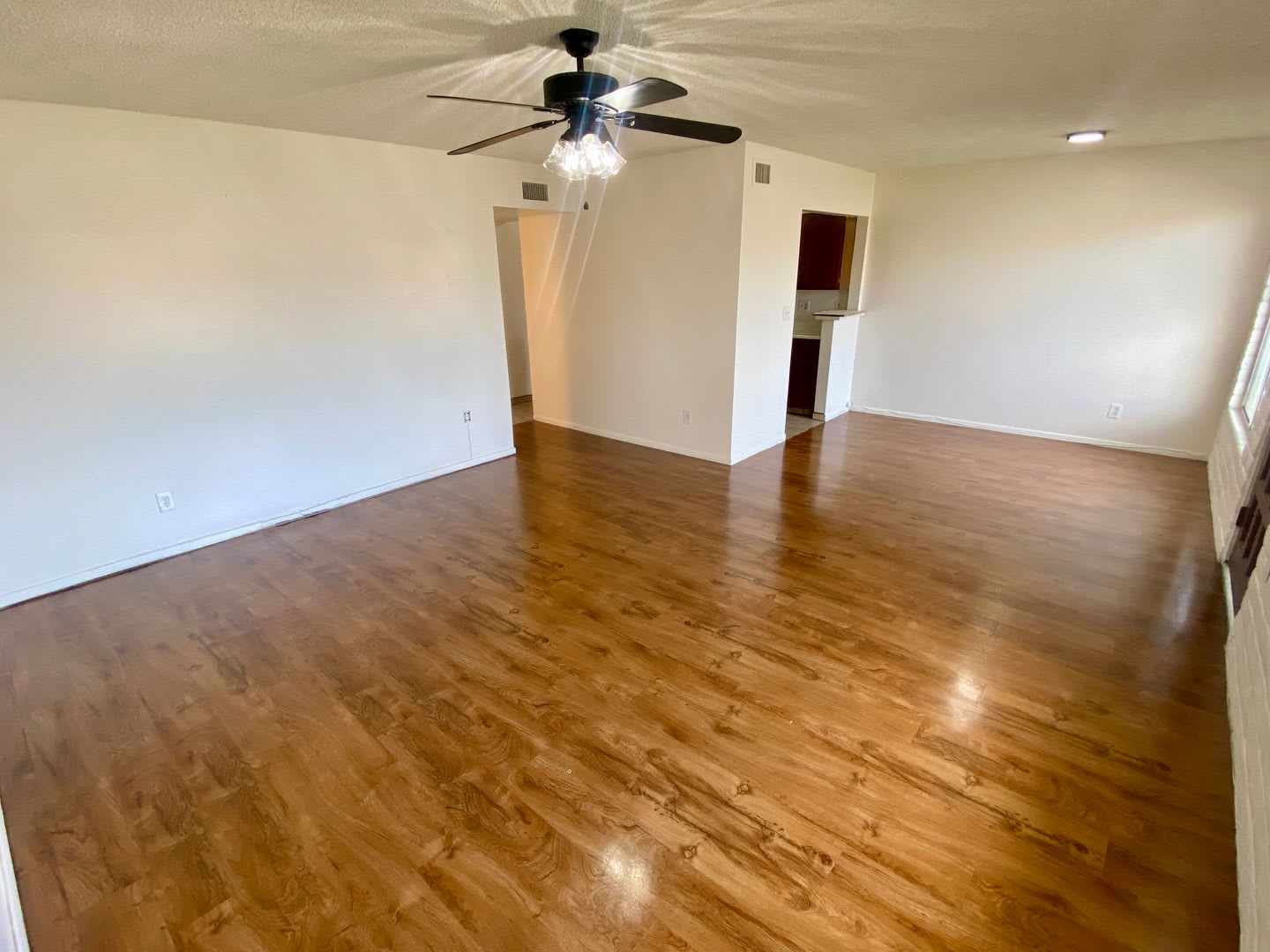 2 Bedroom 1 Bathroom in Litchfield Park – photo 3