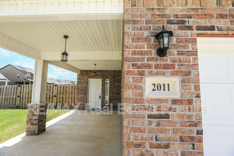 2011 Wildflower Dr – photo 5