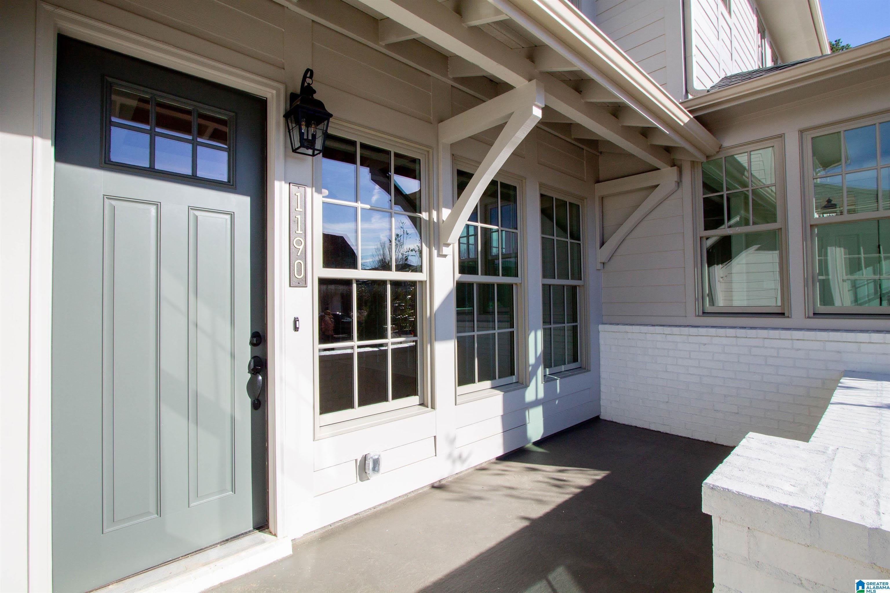 1190 WINDSOR SQUARE – photo 2