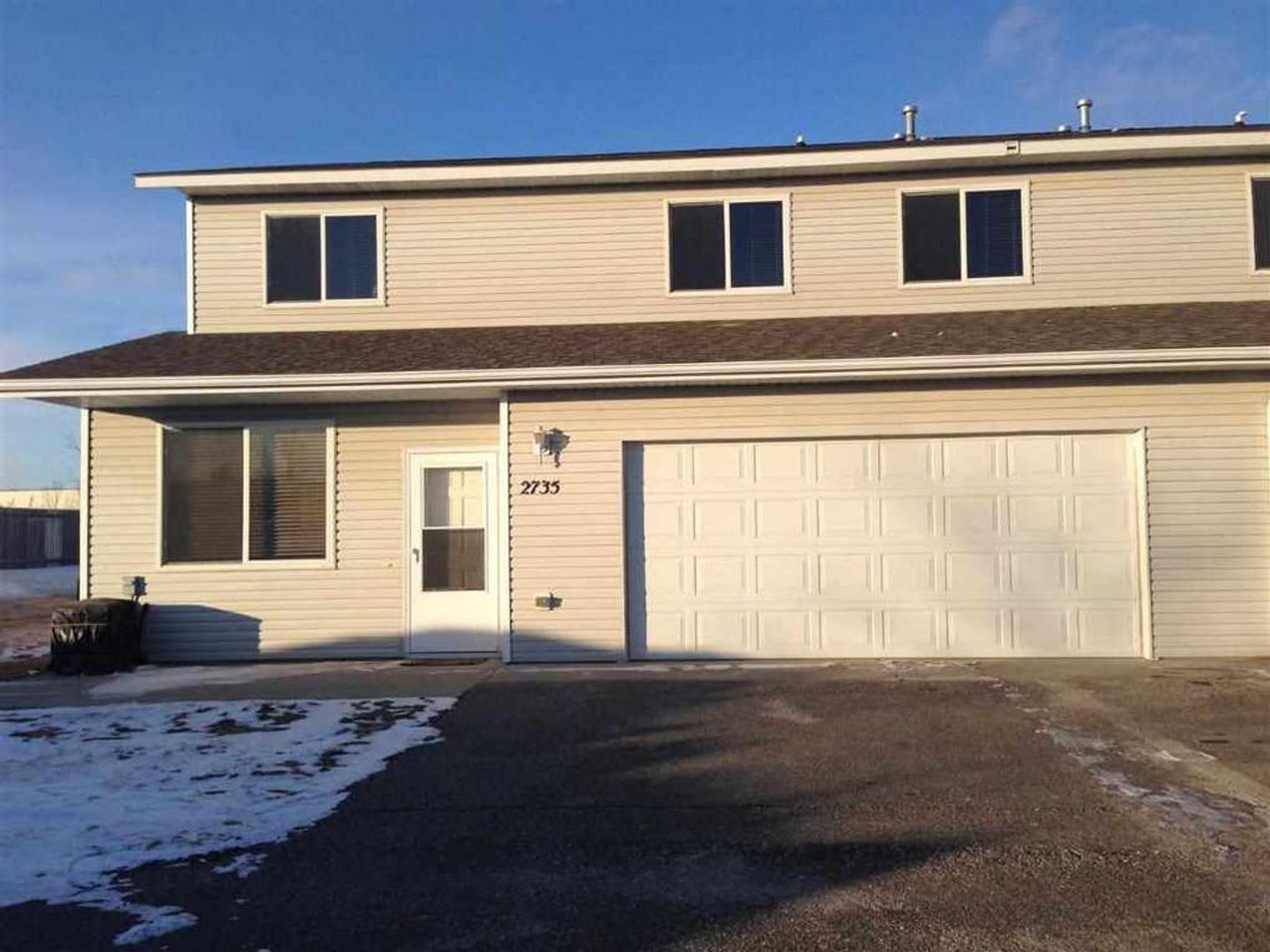 3 Bedroom Condo! – photo 1