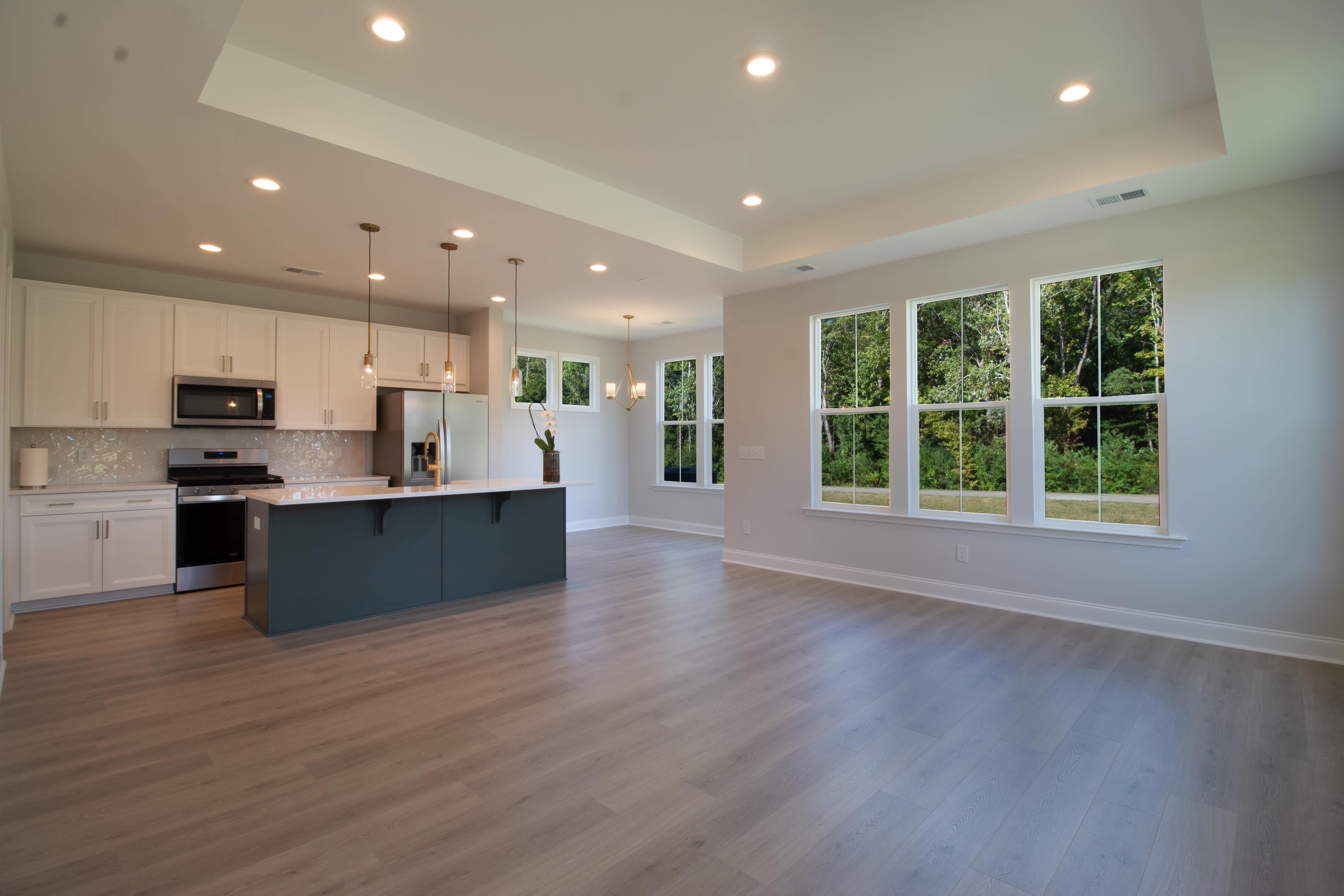426 Queenview Ln – photo 2