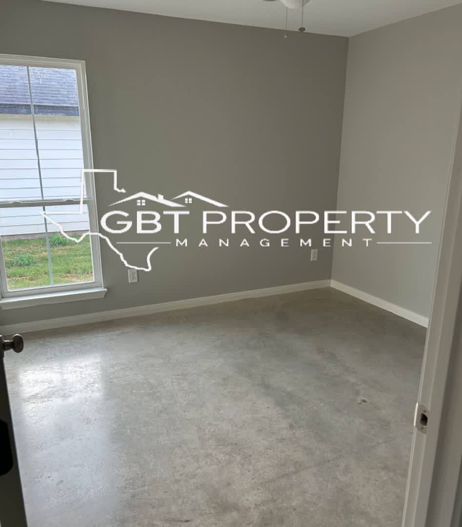 3 Bedroom 2 Bathroom Home! – photo 3