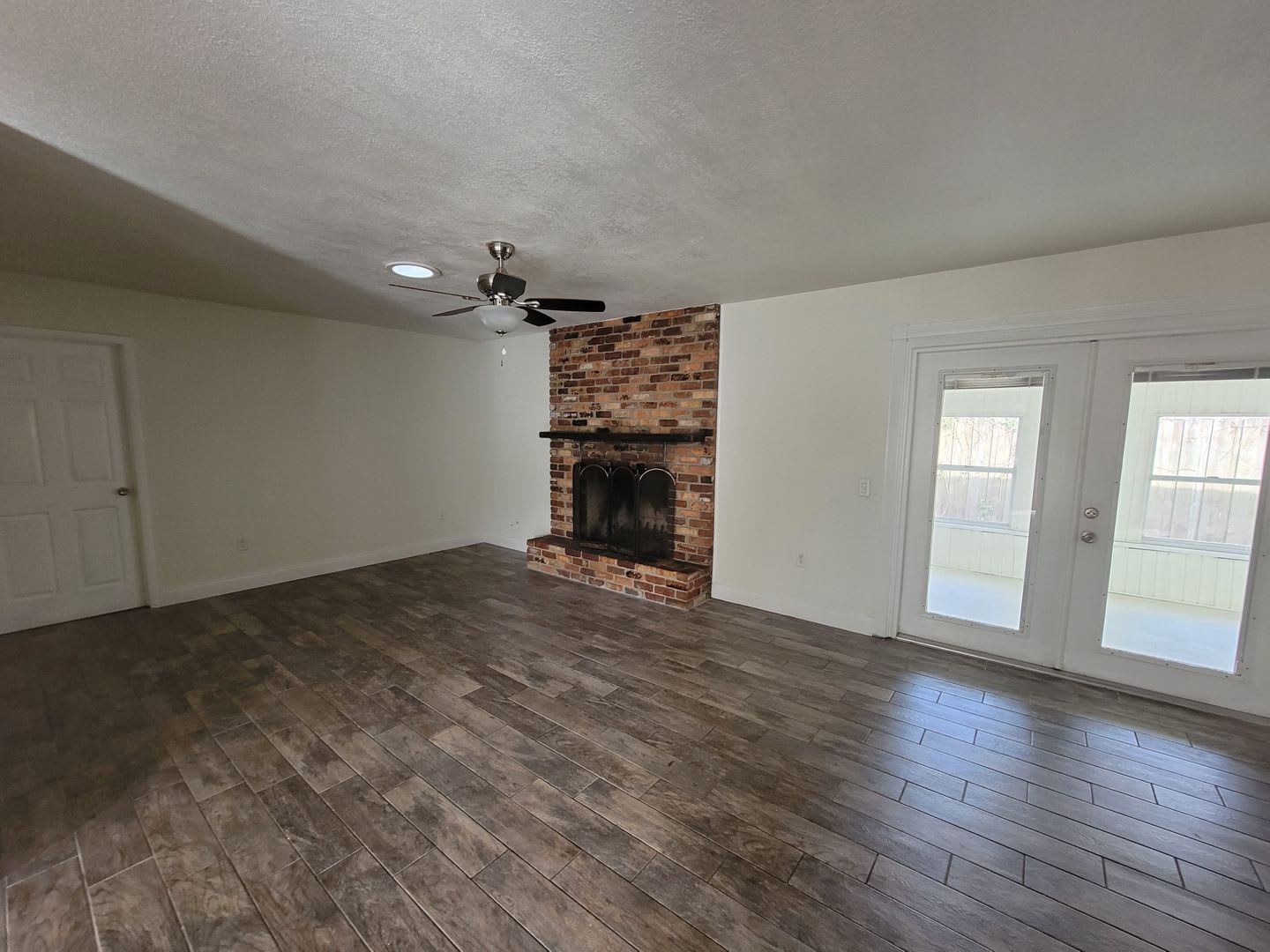 Southwest Winter Haven Two Bedroom Home With Bonus Room – photo 2