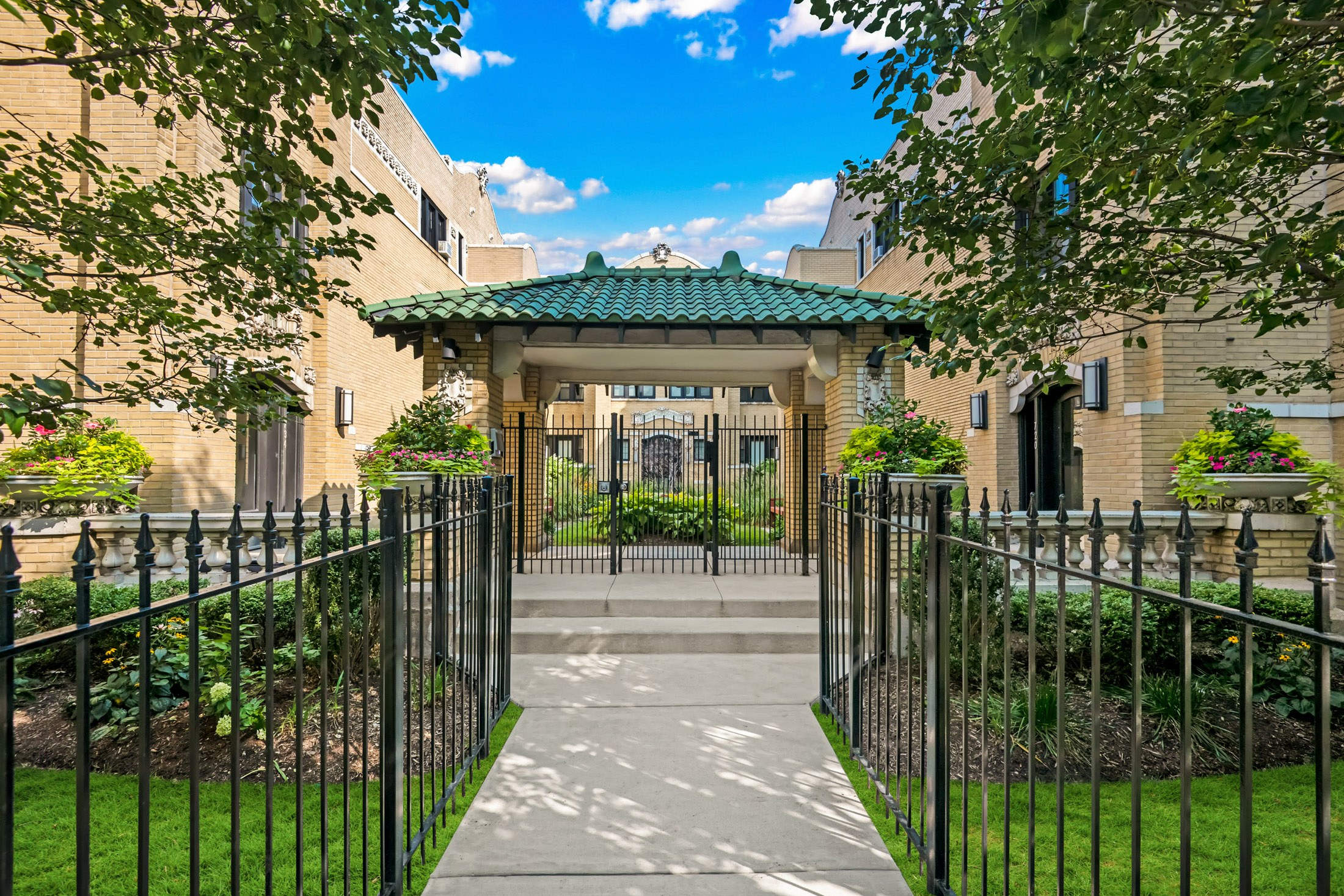 Irving Courts by Reside – photo 2