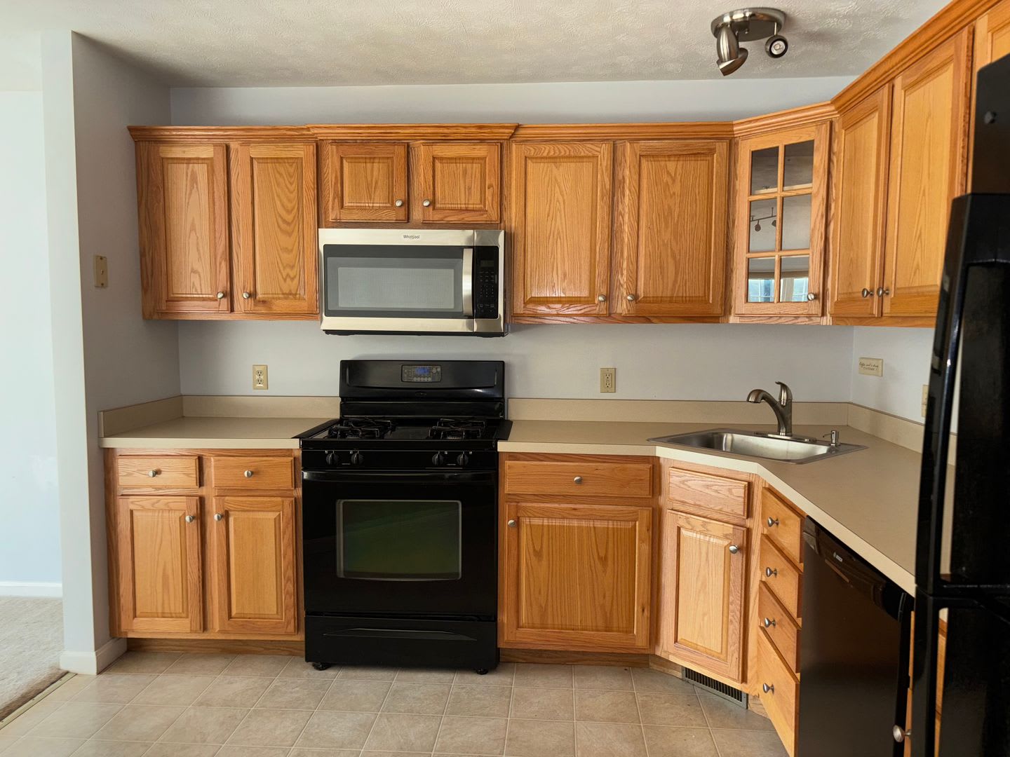 Beautiful 2 Bedroom Townhouse – photo 5