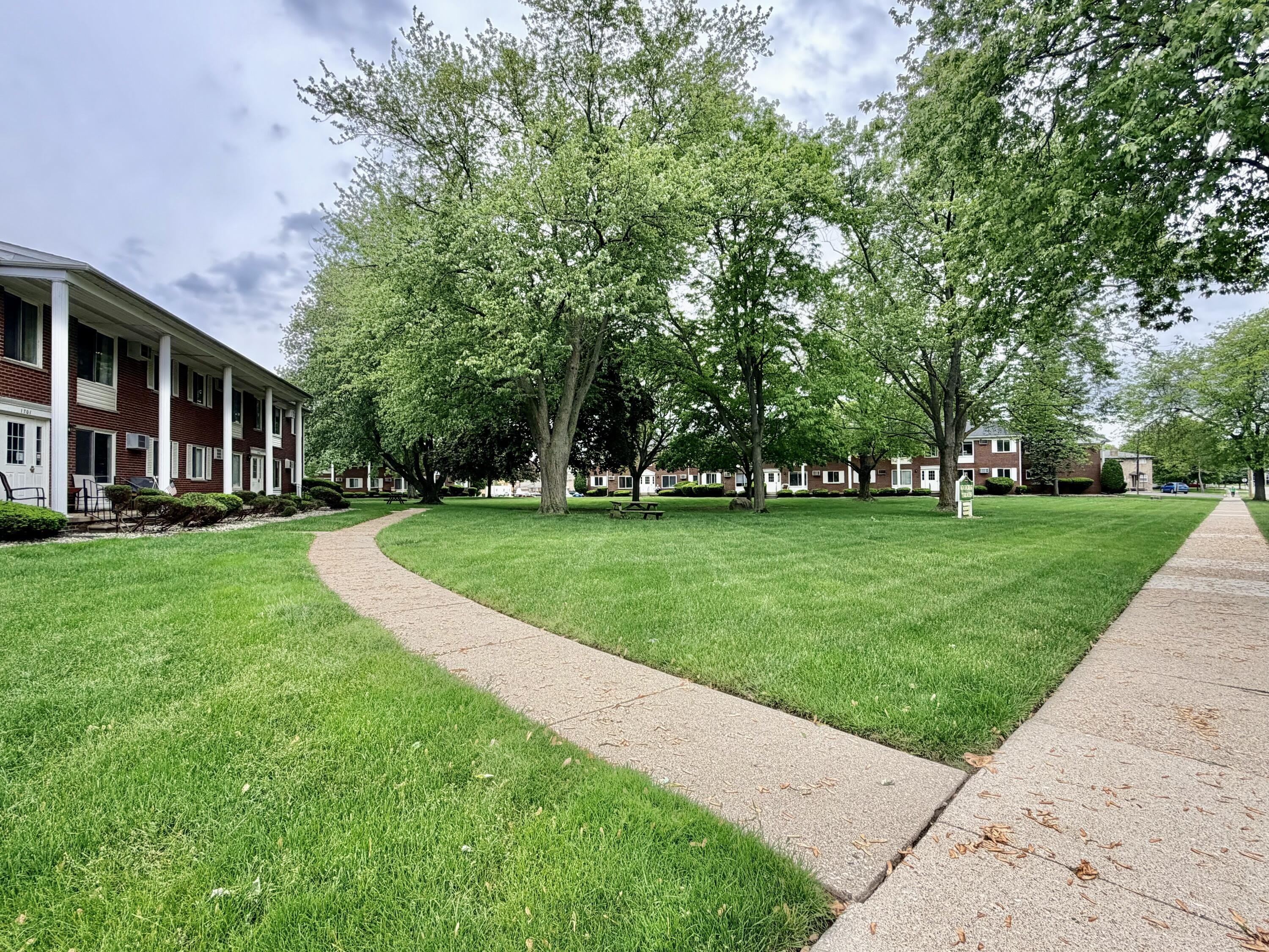 1701 Charlton Road – photo 4