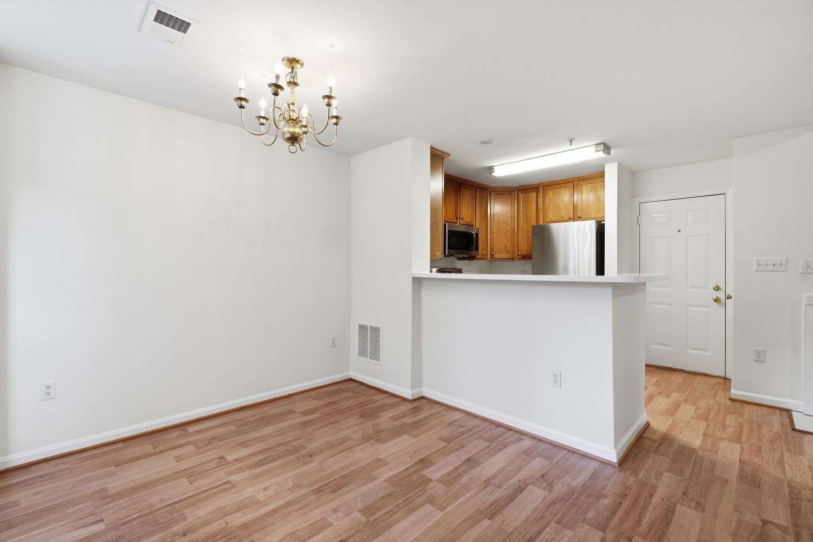 11876 Breton Court Reston, VA 20191 – photo 5