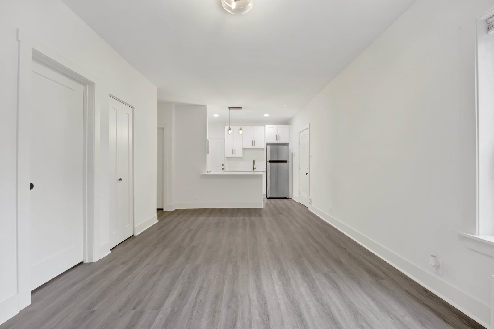 6403 North Wayne Avenue – photo 2