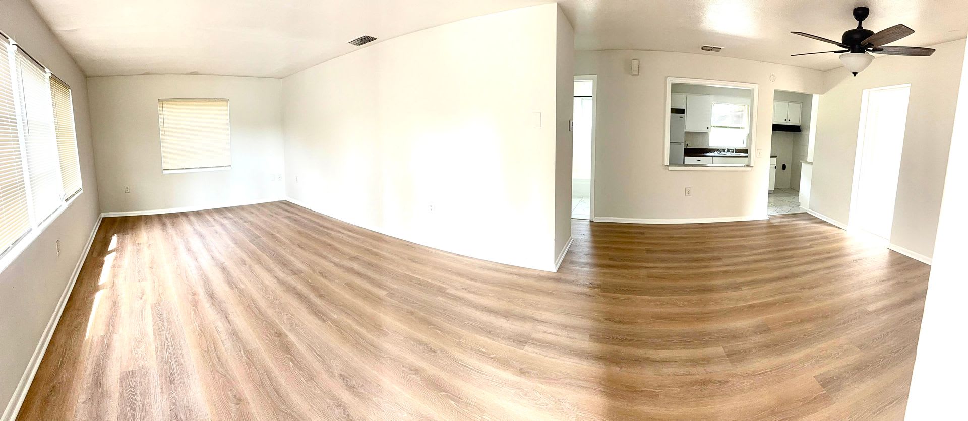 PRICE REDUCED- 2 Bed/1 Bath AVAILABLE NOW! – photo 3